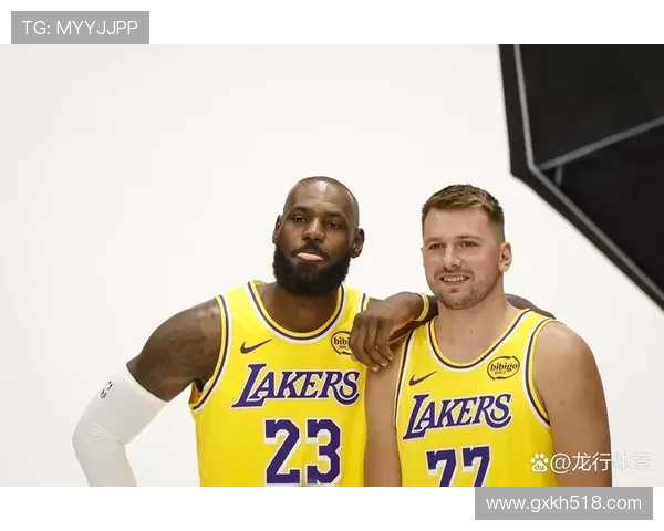 卡莱尔回忆上赛季里夫斯单核带队50分胜利詹姆斯缺阵影响深远